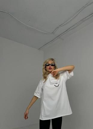 Жіноча футболка smile, якісний накат, розмір єдиний 42/46