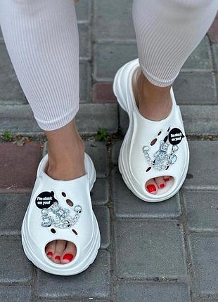 Женские тапки