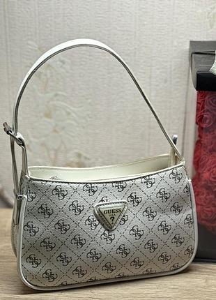 Сумочка guess