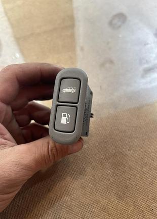Кнопка відкриття лючка палива кришки kia sorento і 93550-3000