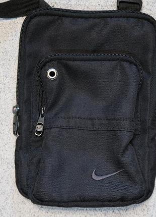 Спортивна сумка планшет через плечеnike