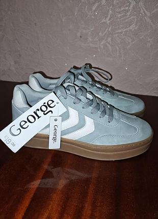 Нові жіночі кросівки фірми george