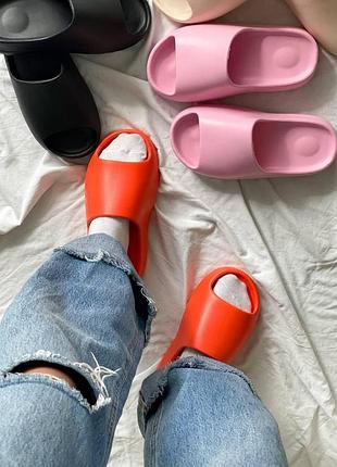 Оранжевые яркие женские тапочки адидас изи слайд adidas yeezy slide orange no logo 40