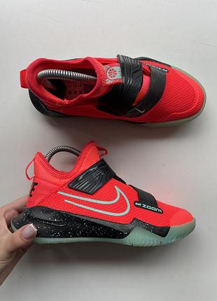 Баскетбольні кросівки nike zoom