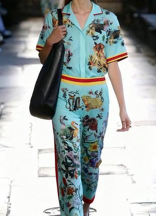 Изысканная классика с легким привкусом ретро: костюм gucci