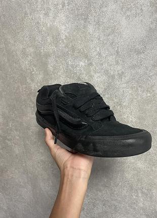 Кросівки, б/у, оригінал купляли у польщі, vans, трохи є не доліки, чорний колір