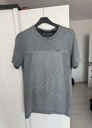 Спортивна футболка under armour nike adidas puma