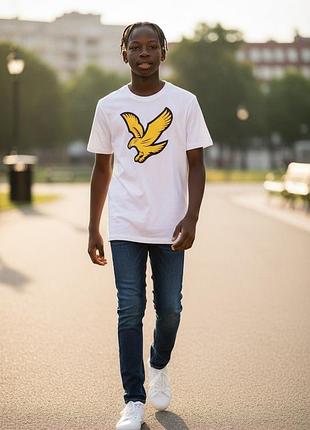Футболка белого цвета lyle &amp; scott на мальчика 14-15 лет
