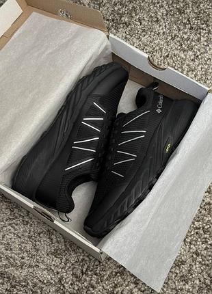 Columbia trail vibram black 2