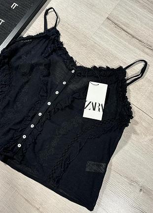Натуральна майка, топ з вишивкою zara