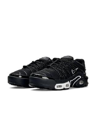 Nike air max plus tn lace toggle black white