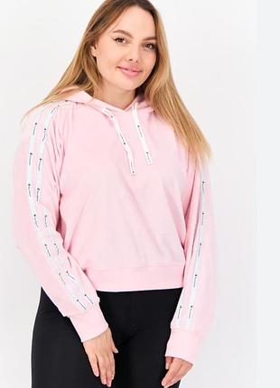 Розовый женский худи бренда champion из мягкой махровой ткани