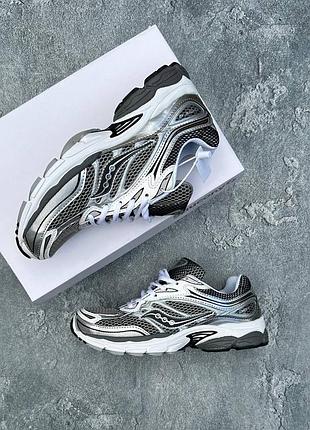 Стильные кроссовки saucony progrid omni 9 grey/metallic