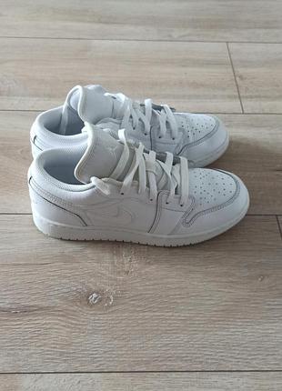 Nike air jordan 1 low