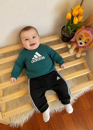 Костюм adidas 💚 розмір - 68 (3-6 міс) стан - чудовий