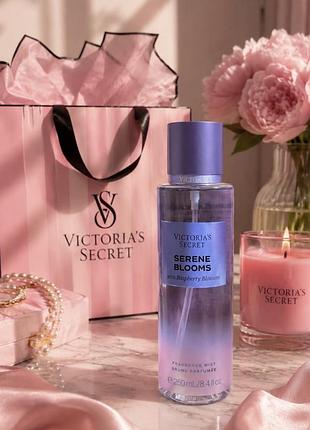Спрей вікторія сикрет serene blooms