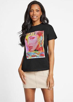 Женская футболка guess с принтом и стразами