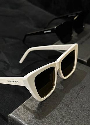 Біла оправа темні лінзи окуляри ysl yves saint laurent