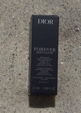 Тональна основа для обличчя dior forever skin glow, 2.7 ml відтінок 1n (neutral) батч код 5l01e