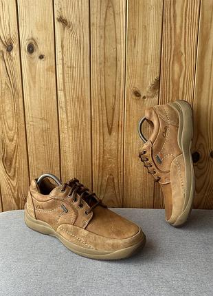 Чоловічі класичні шкіряні кросівки кеди взуття clark’s gore tex
