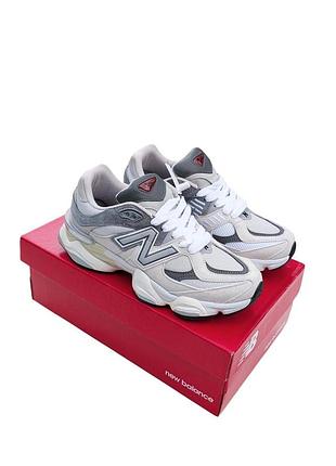 Жіночі кросівки new balance 9060 світло-сірі