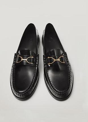Чорні лаковані шкіряні класичні лофери / туфлі на пласкій підошві massimo dutti 37 розміру з натуральної шкіри