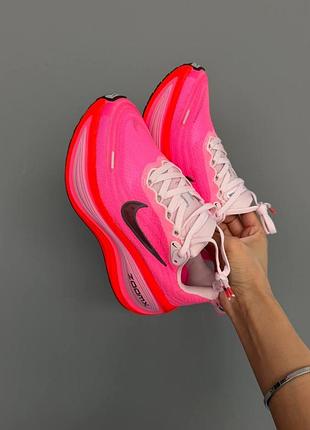 Кросівки жіночі nike zoom vomero 18 acid pink