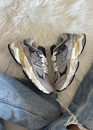 Стильні жіночі кросівки new balance 9060 rain cloud grey cordura