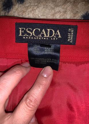 Спілниця escada 4