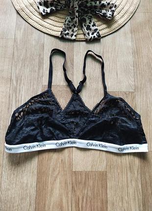 Эффектный кружевной бюстгальтер без косточек 80с calvin klein