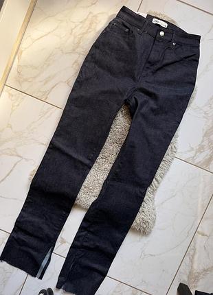Жіночі нові стрейчові джинси від zara з розрізами внизу