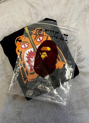 👋bape t-shirt ✏️