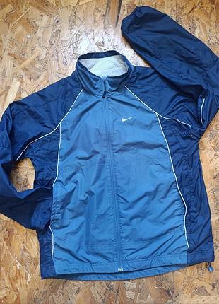 Винтажная оригинальная нейлоновая куртка ветровка nike athletic 72