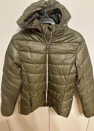 Курточка h&m 12-13 років маломірить на зріст до 152 см