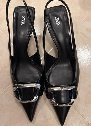 Туфлі zara