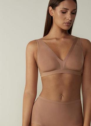 Бюстгальтер intimissimi lara invisible touch 70c/d