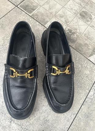 Лофери жіночі zara шкіряні чорні 38 розмір