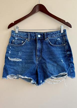 Женские синие джинсовые шорты с рваными элементами vila denim