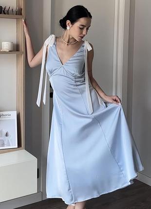 Атласна сукня
