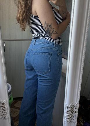 Джинси relaxed straight