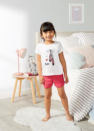 Пижама для девочки дамашний костюм футболка и шорты 110-116 см (4-6y)