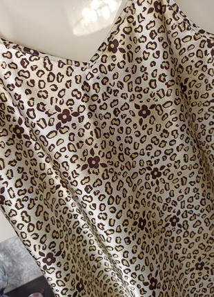 M / атласна нічна сорочка ночнушка комбінація в леопардовий принт giani feroti6 фото