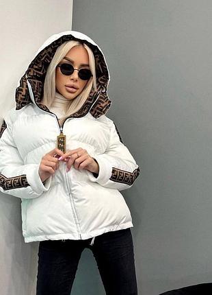 Куртка з монограмою fendi жіноча коротка з капюшоном
