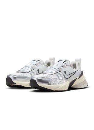 Кросівки жіночі nike wmns v2k run (fd0736-100)