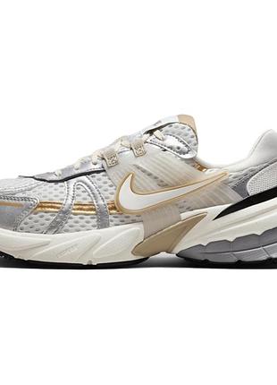 Кросівки жіночі nike v2k run (hj7245-100)
