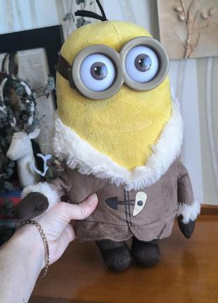 Мягкая игрушка посипака кевин в дубленке / minions illumination / оригинал