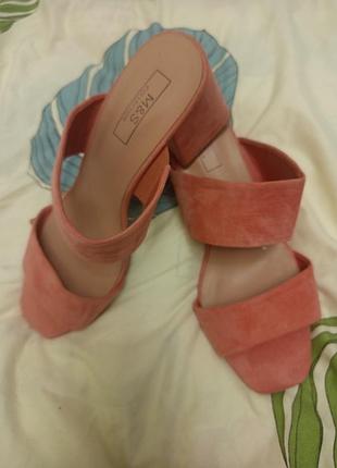 Женские розовые замшевые мюли от бренда m&amp;s collection (marks &amp; spencer).