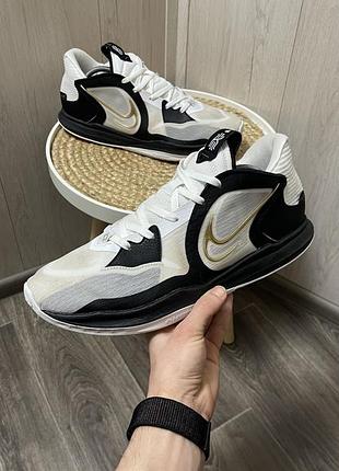 Чоловічі кросівки nike kyrie low 47.5р.