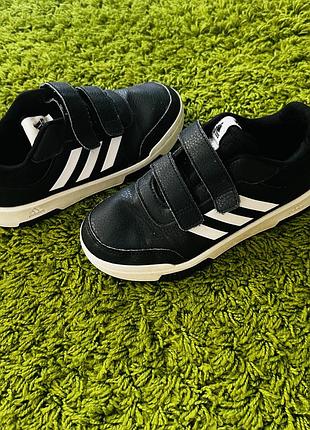 Кросівки adidas