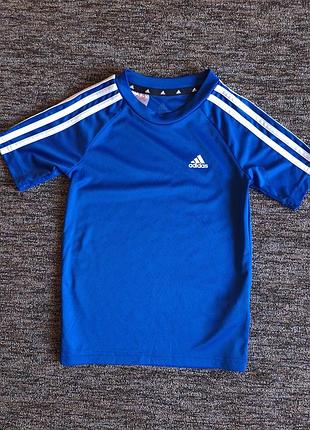 Спортивна футболка adidas вказан вік 7-8 років.